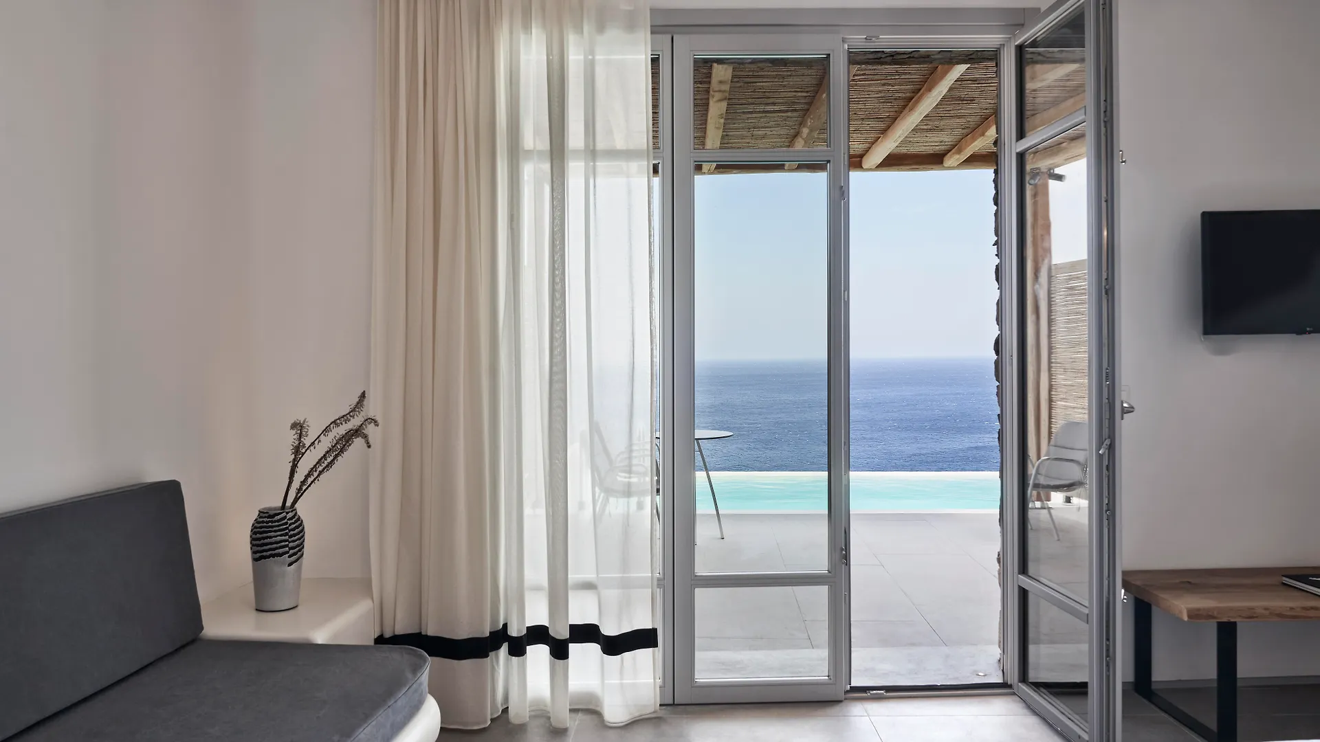 Radisson Blu Euphoria Resort, Mykonos Kalo Livadi 5*,  Grækenland